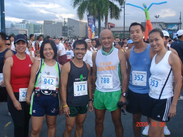 A pose with friends before the start of the race...