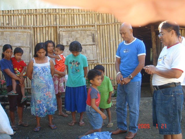 A "Pray-Over" Concluded the Donation by the GK Project Director