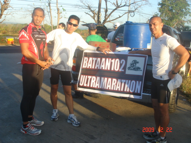 Camanava Runners--Jun Lapira, Jeff Abenina, & Bert Henson