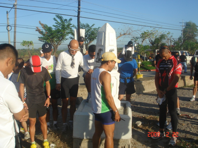 Coach Salazar Leading The Prayer Before The Run