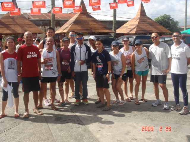 dsc05833 Pose With Runners From Manila