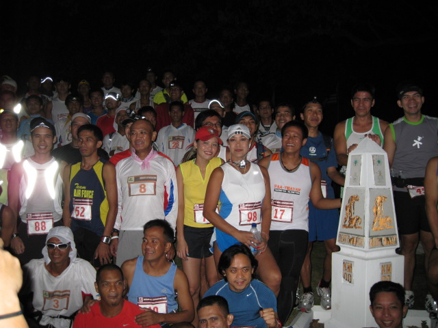 img_0267 Group Picture at Km 00 Marker
