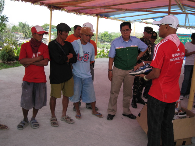 "Scavengers" Are Using Rubber Sandals