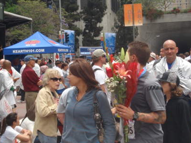 Yes, They Offer Flowers As Gift To 1st Time Marathon Finishers