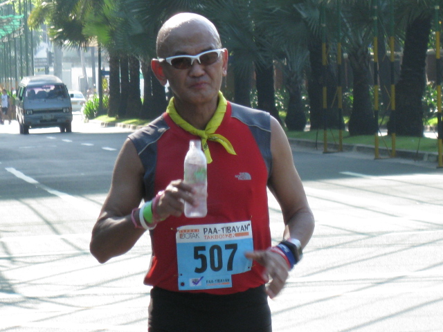 Drinking Water from the Bottle While Running (No Cups!)