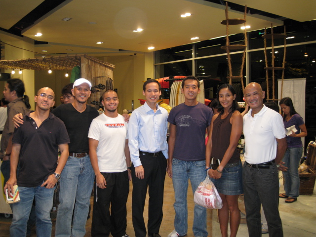 To These Hardcore Runners, Good Luck & Best Wishes!!!