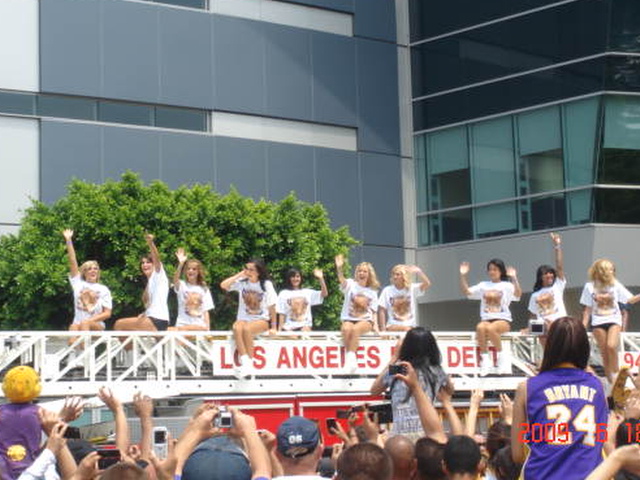 LA Lakers Dancers & Cheering Ladies (?)