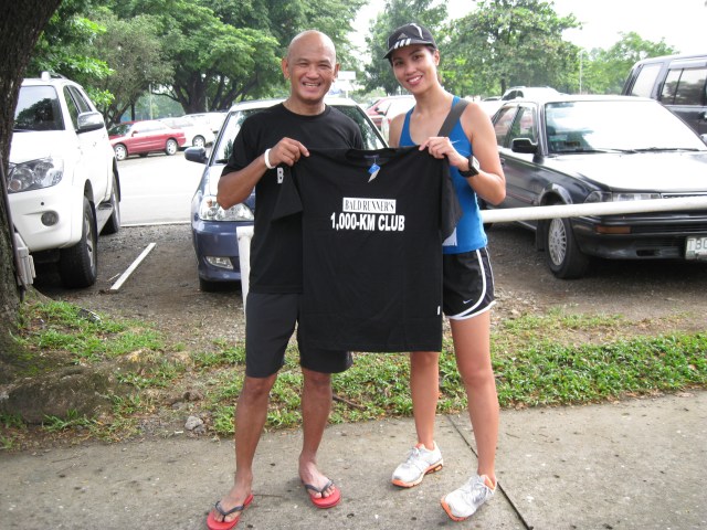 TBR Receiving BR's "1,000-Km Club" Finisher's Shirt