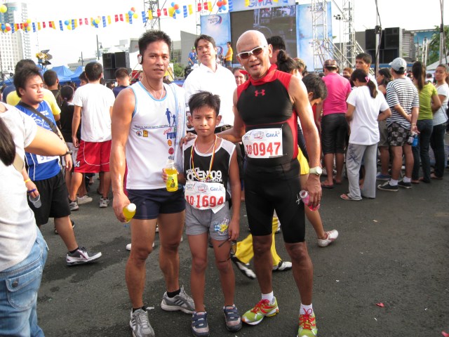 IMG_2245 Kid Lindangan (11-year old young runner) & Dad After The Finish Line