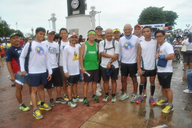 With Ultra Runner & Blogger Father Picx Picardal