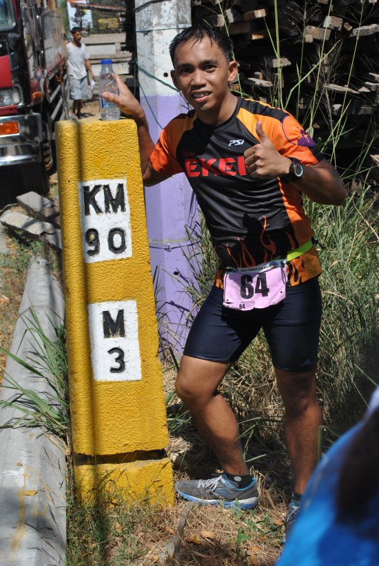 1st Runner To Reach Km #90, Jaylord Ballao