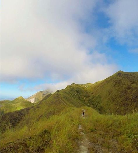 Single-Track Trail Leading To The Peak Of Mt Miyamit (Photo By Chips Dayrit)