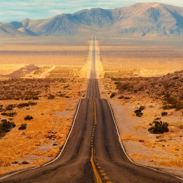 Never-Ending Highway @ Death Valley Park