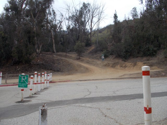 Trailhead. Take the Trail On The Left (Coolidge Trail)